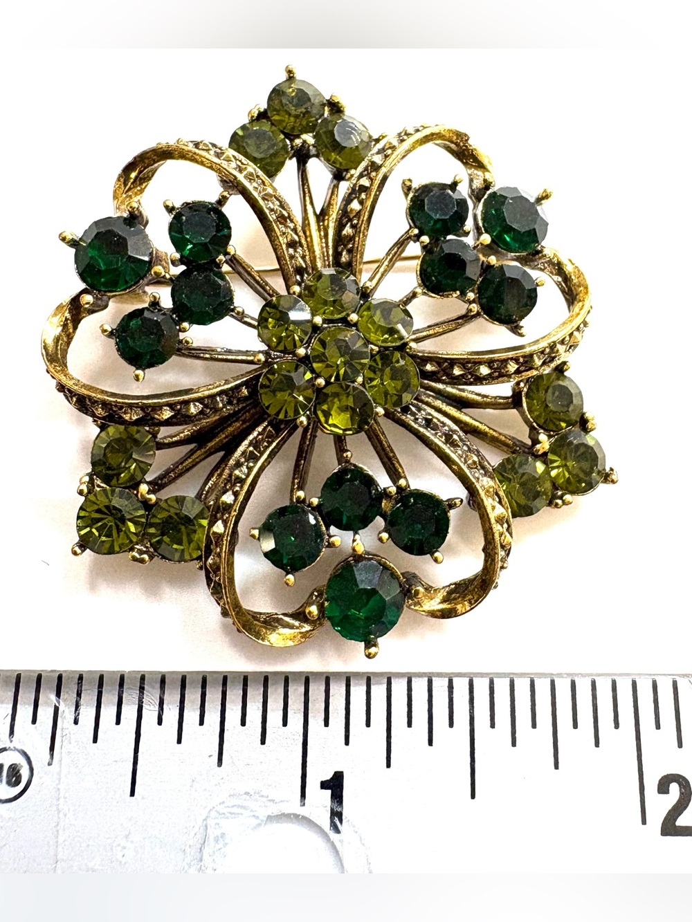 Gold-Tone Green Crystal Floral Brooch - Unbranded 1 3/4” - Picture 6 of 6